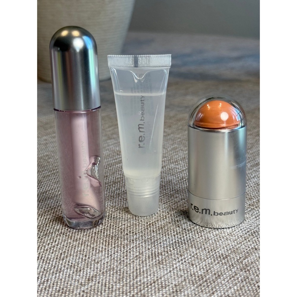 r.e.m. beauty Bundle NEW Essential Drip Lip Oil + Cheek Stick + Plumping Gloss